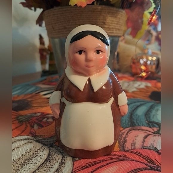Publix Pilgrim Salt Shaker – Woman Only | Fall Decor | Thanksgiving Vibes - Picture 1 of 3